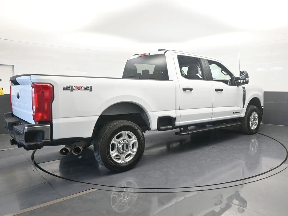 2025 Ford Super Duty 5th Gen - Image 6 of 12