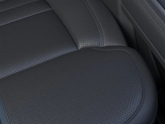 2025 Ford Super Duty 5th Gen - Image 16 of 21
