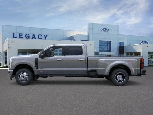 2025 Ford Super Duty 5th Gen - Image 3 of 21