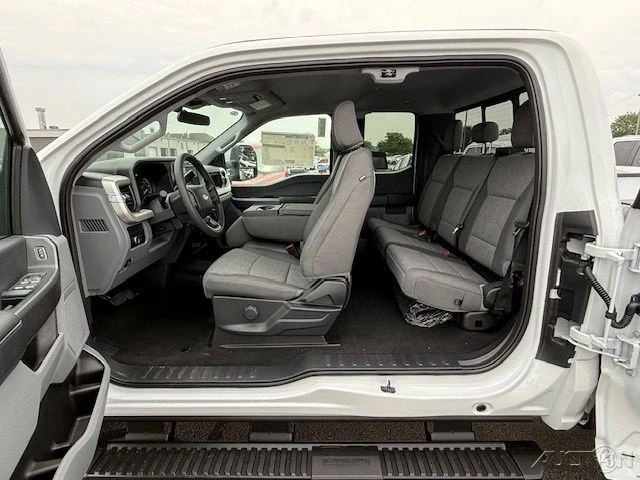 2025 Ford Super Duty 5th Gen - Image 17 of 21