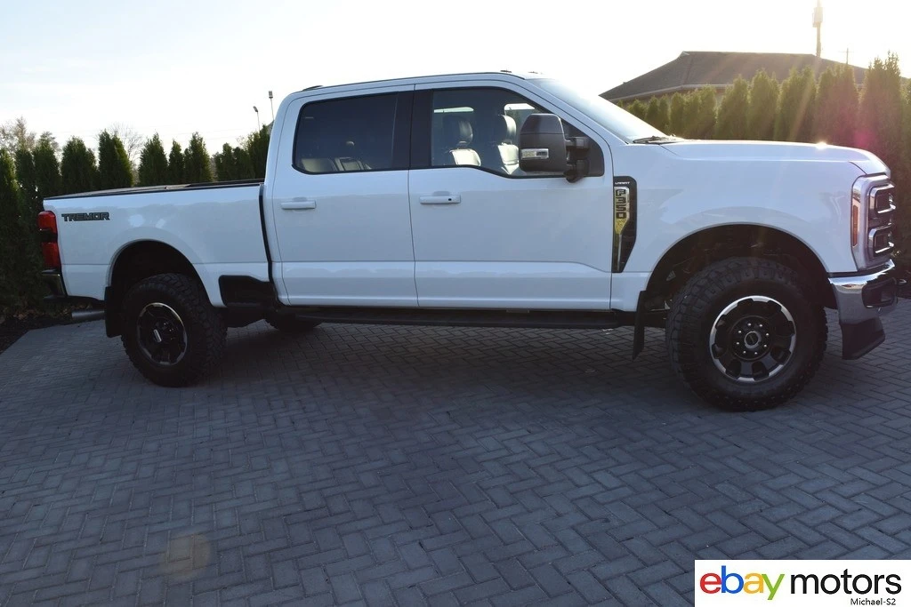 2025 Ford Super Duty 5th Gen - Image 4 of 21