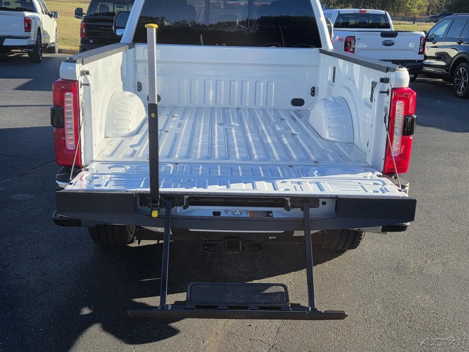 2025 Ford Super Duty 5th Gen - Image 9 of 21