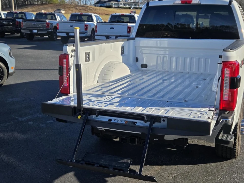 2025 Ford Super Duty 5th Gen - Image 10 of 21