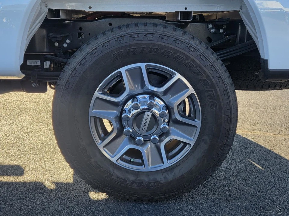 2025 Ford Super Duty 5th Gen - Image 11 of 21