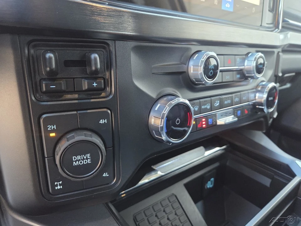 2025 Ford Super Duty 5th Gen - Image 17 of 21