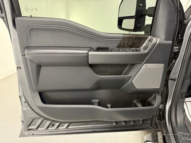 2025 Ford Super Duty 5th Gen - Image 11 of 21