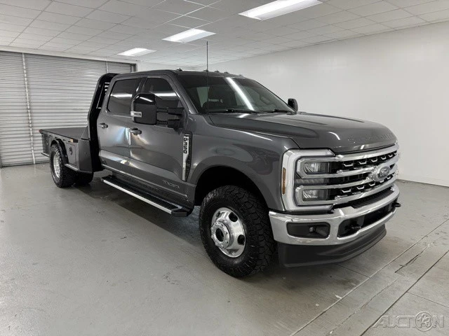 2025 Ford Super Duty 5th Gen - Image 3 of 21