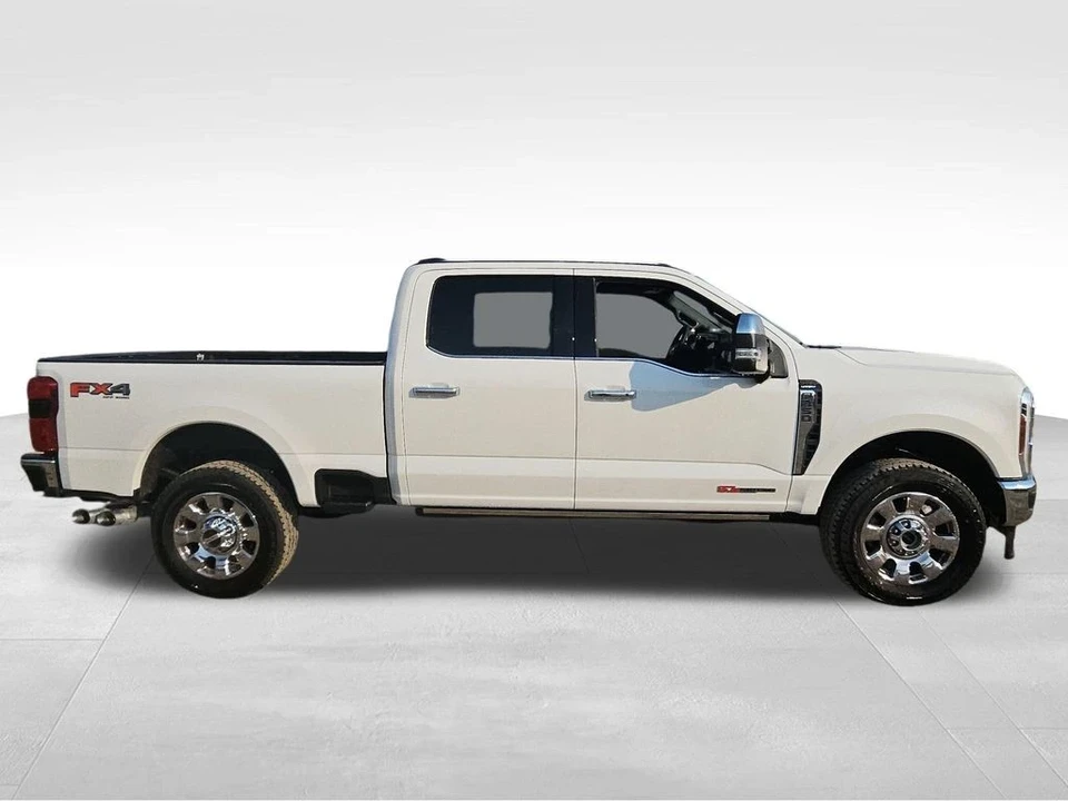 2025 Ford Super Duty 5th Gen - Image 12 of 21