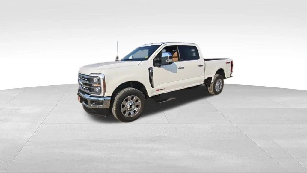 2025 Ford Super Duty 5th Gen - Image 4 of 21
