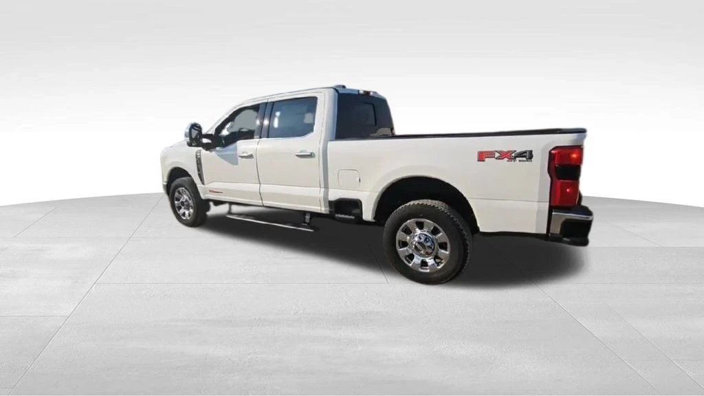 2025 Ford Super Duty 5th Gen - Image 6 of 21