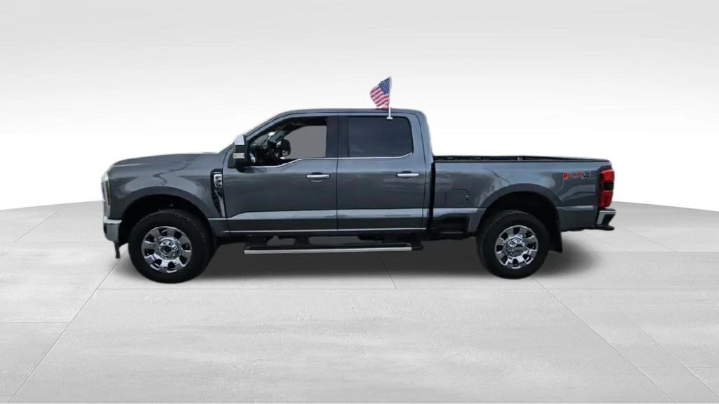 2025 Ford Super Duty 5th Gen - Image 5 of 12