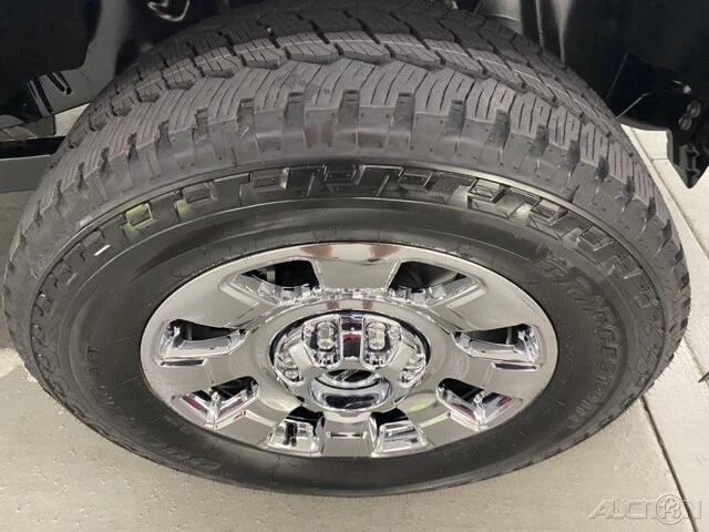 2025 Ford Super Duty 5th Gen - Image 4 of 12