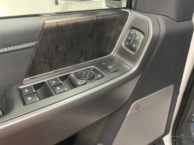 2025 Ford Super Duty 5th Gen - Image 10 of 12