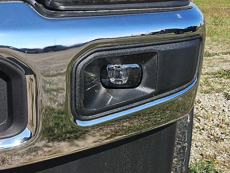 2025 Ford Super Duty 5th Gen - Image 19 of 21