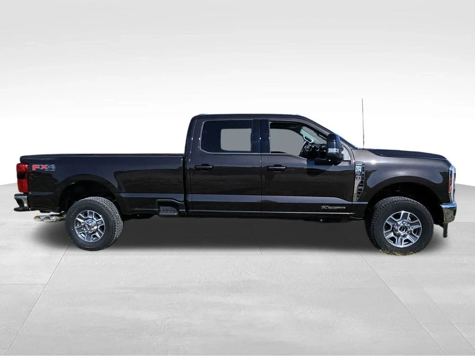 2025 Ford Super Duty 5th Gen - Image 12 of 21