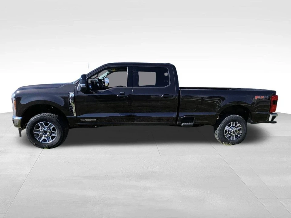 2025 Ford Super Duty 5th Gen - Image 16 of 21