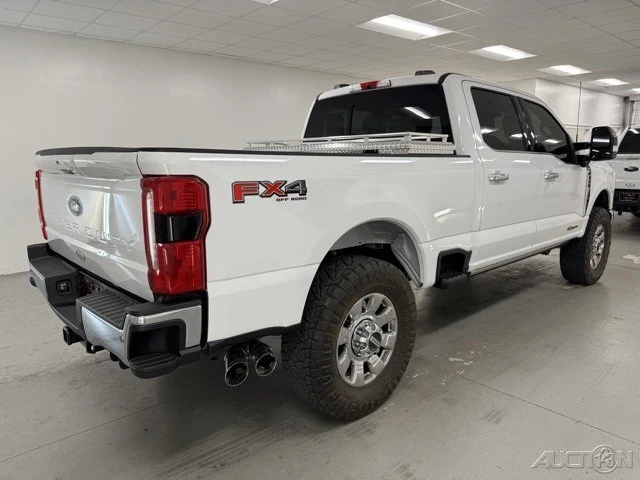 2025 Ford Super Duty 5th Gen - Image 5 of 12