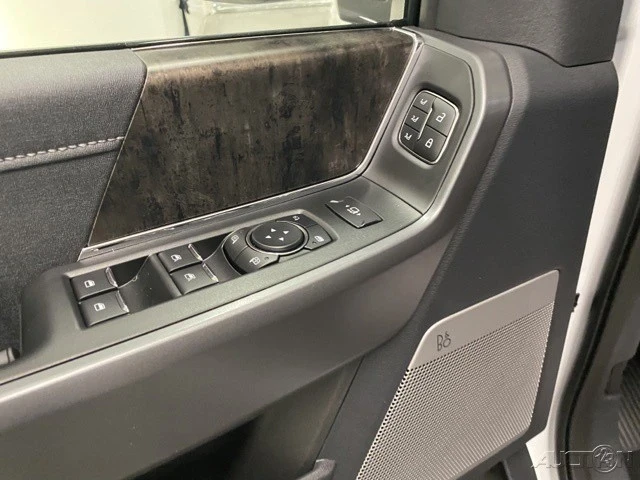 2025 Ford Super Duty 5th Gen - Image 9 of 12
