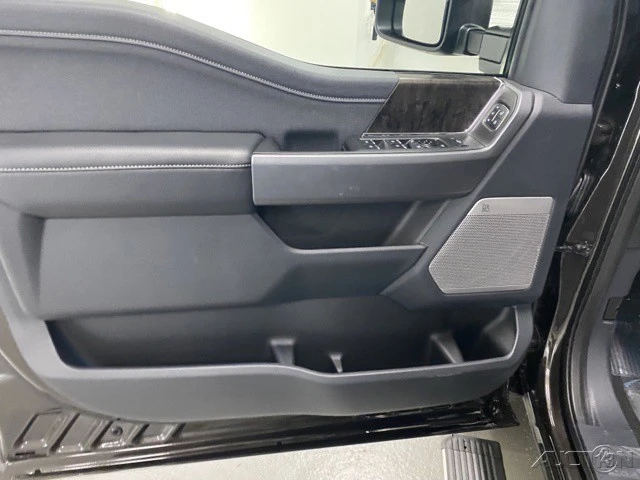 2025 Ford Super Duty 5th Gen - Image 8 of 12
