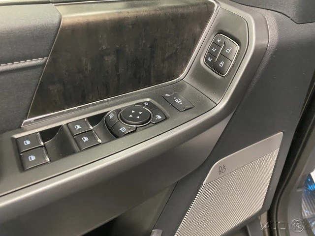 2025 Ford Super Duty 5th Gen - Image 9 of 12