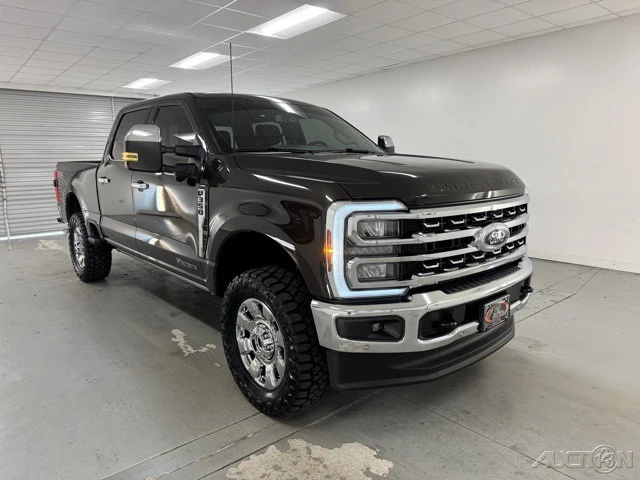 2025 Ford Super Duty 5th Gen - Image 3 of 12