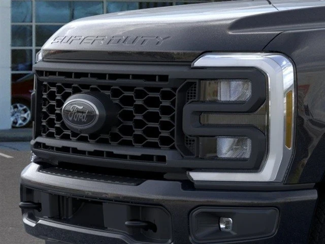 2025 Ford Super Duty 5th Gen - Image 17 of 21