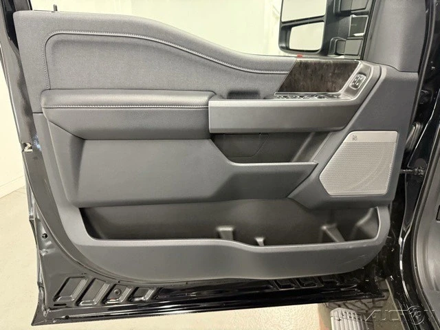 2025 Ford Super Duty 5th Gen - Image 12 of 12