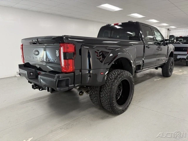 2025 Ford Super Duty 5th Gen - Image 5 of 12