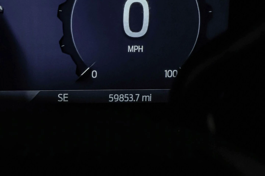 2025 Ford Super Duty 5th Gen - Image 27 of 31