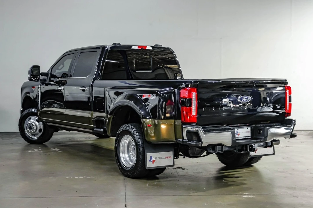 2025 Ford Super Duty 5th Gen - Image 16 of 31