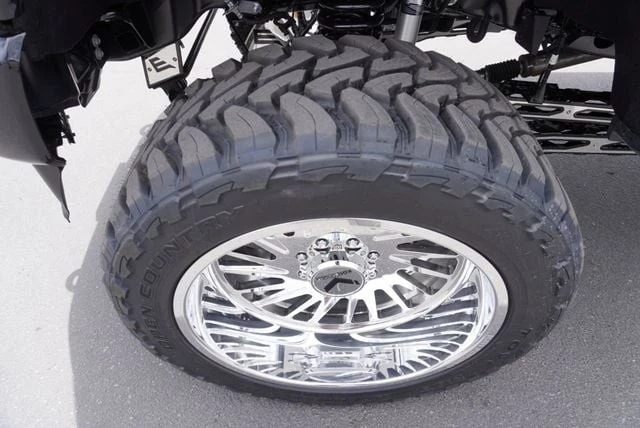 2025 Ford Super Duty 5th Gen - Image 18 of 21