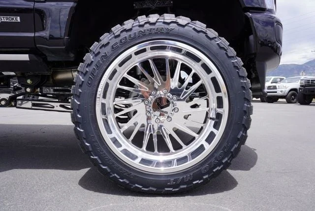 2025 Ford Super Duty 5th Gen - Image 17 of 21
