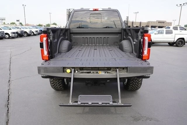 2025 Ford Super Duty 5th Gen - Image 11 of 21
