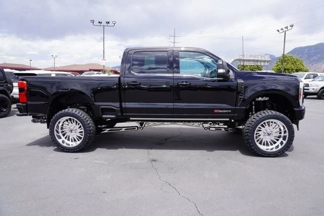 2025 Ford Super Duty 5th Gen - Image 14 of 21