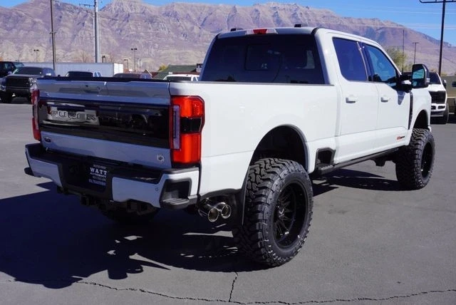 2025 Ford Super Duty 5th Gen - Image 13 of 21