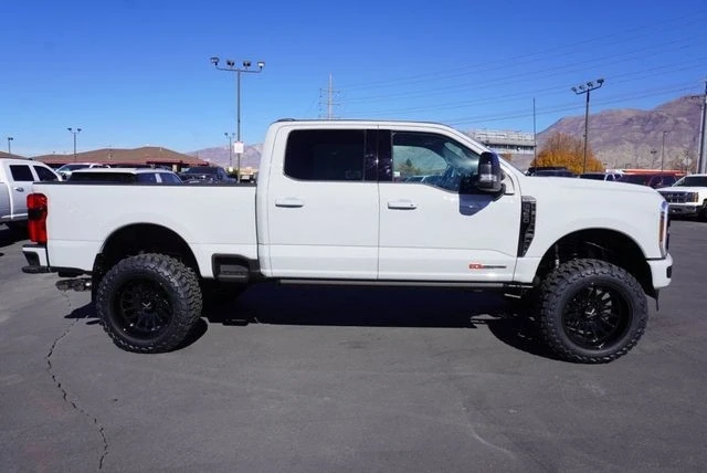 2025 Ford Super Duty 5th Gen - Image 14 of 21