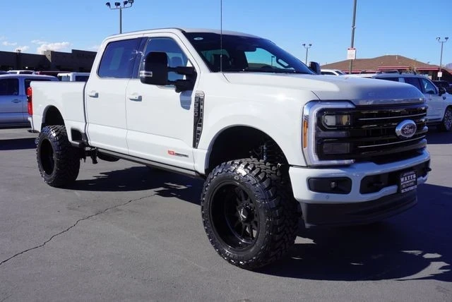 2025 Ford Super Duty 5th Gen - Image 14 of 21