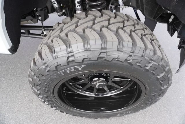 2025 Ford Super Duty 5th Gen - Image 14 of 21