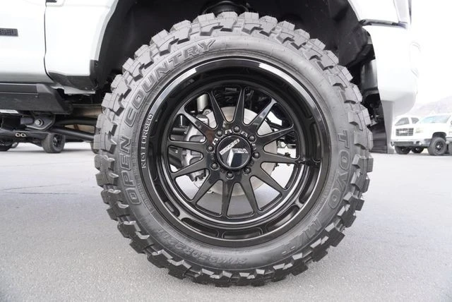 2025 Ford Super Duty 5th Gen - Image 13 of 21