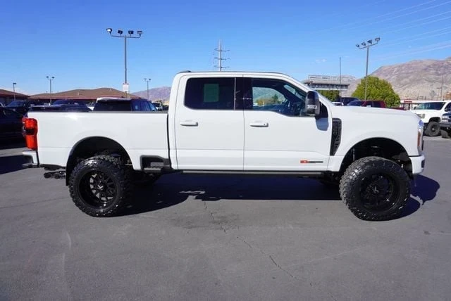 2025 Ford Super Duty 5th Gen - Image 13 of 21