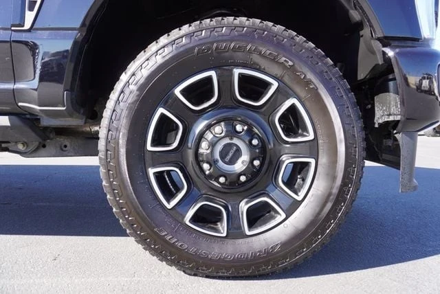 2025 Ford Super Duty 5th Gen - Image 18 of 21