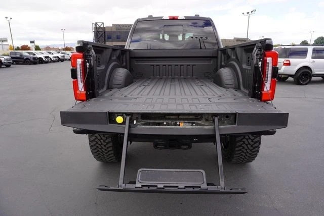 2025 Ford Super Duty 5th Gen - Image 11 of 21