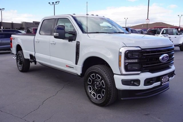 2025 Ford Super Duty 5th Gen - Image 16 of 21