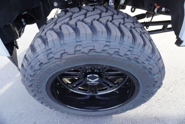 2025 Ford Super Duty 5th Gen - Image 18 of 21
