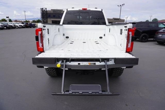 2025 Ford Super Duty 5th Gen - Image 11 of 21