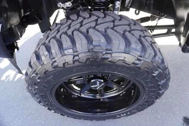 2025 Ford Super Duty 5th Gen - Image 18 of 21