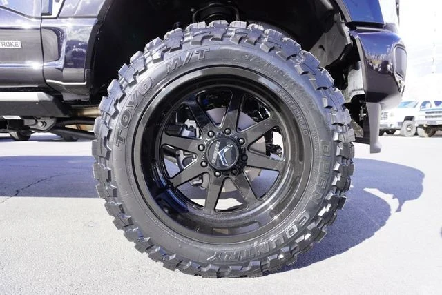 2025 Ford Super Duty 5th Gen - Image 17 of 21