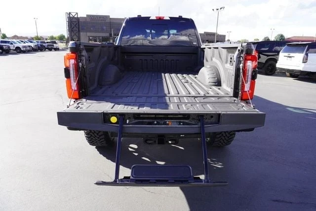 2025 Ford Super Duty 5th Gen - Image 11 of 21