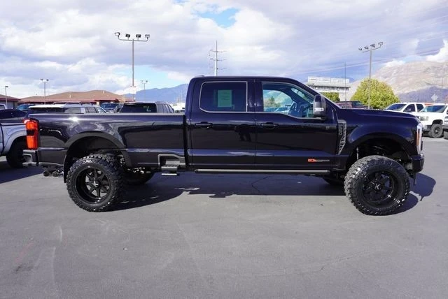 2025 Ford Super Duty 5th Gen - Image 14 of 21