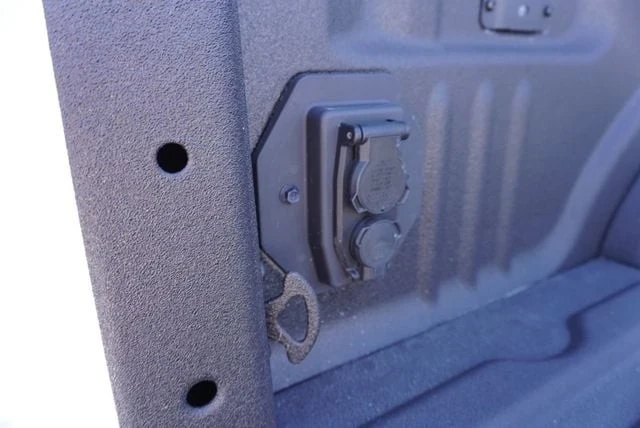 2025 Ford Super Duty 5th Gen - Image 13 of 21